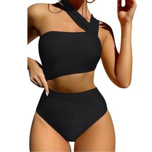 NWOT, Medium Women’s Cutout One Piece Swimsuit Sexy One Shoulder High waist.